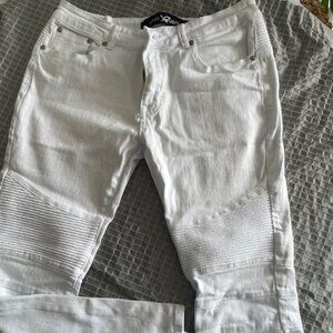 XRay Jeans stretch white size 32 waist 30 inseam 7 1/4 leg wide